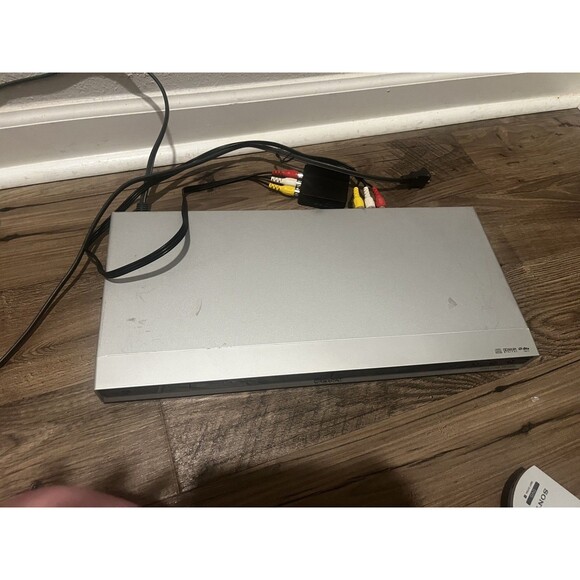 Sony DVP-NS57P Progressive Scan CD & DVD Player with remote - Picture 9 of 9